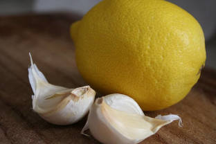 Allo-limón-licor-perfecto-asistente-en-tratamento-varices expansión das veas